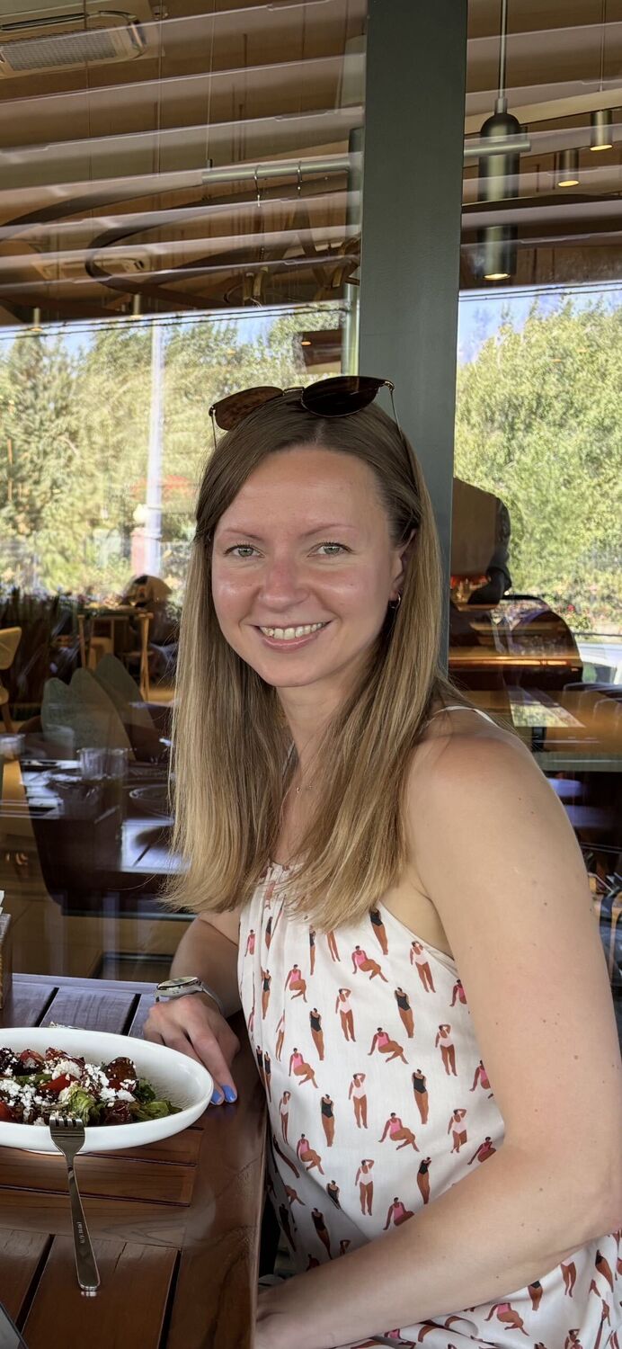  53128161  Tatiana, 40 ,    