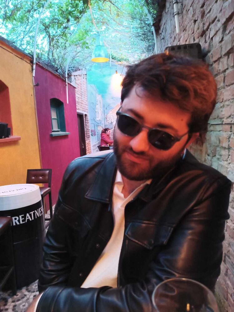  ,   Canberk, 32 ,   ,   