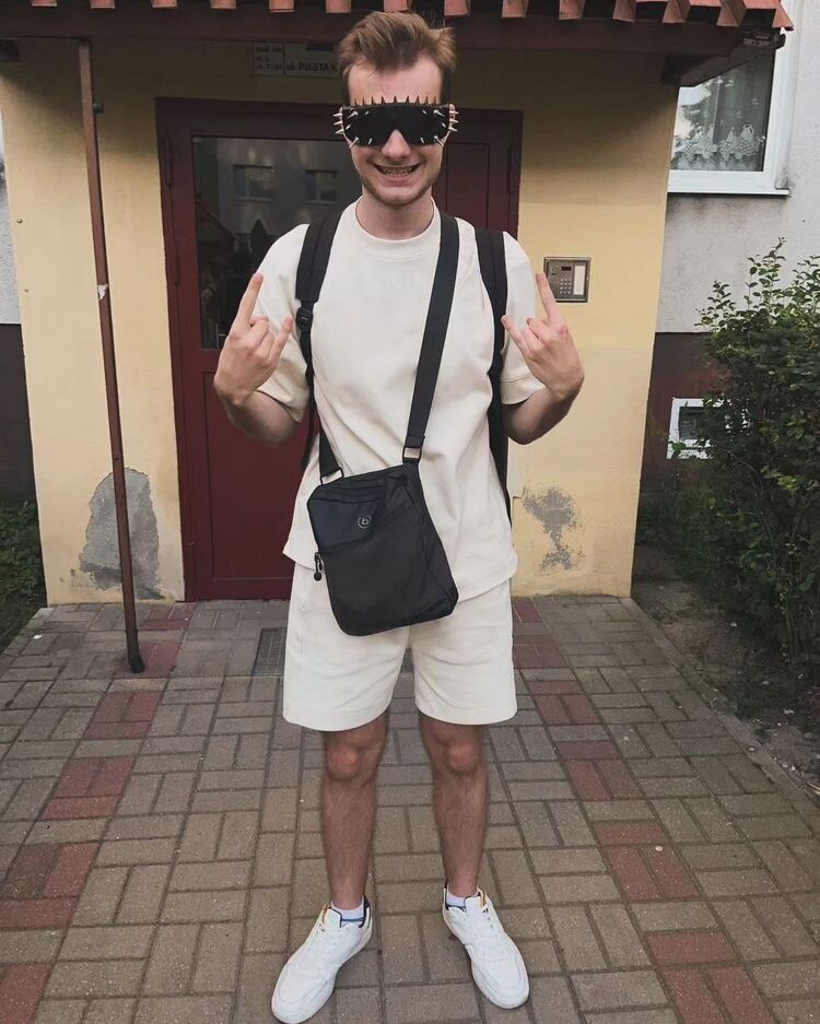  Warszawa,   , 19 ,   ,   , c , 