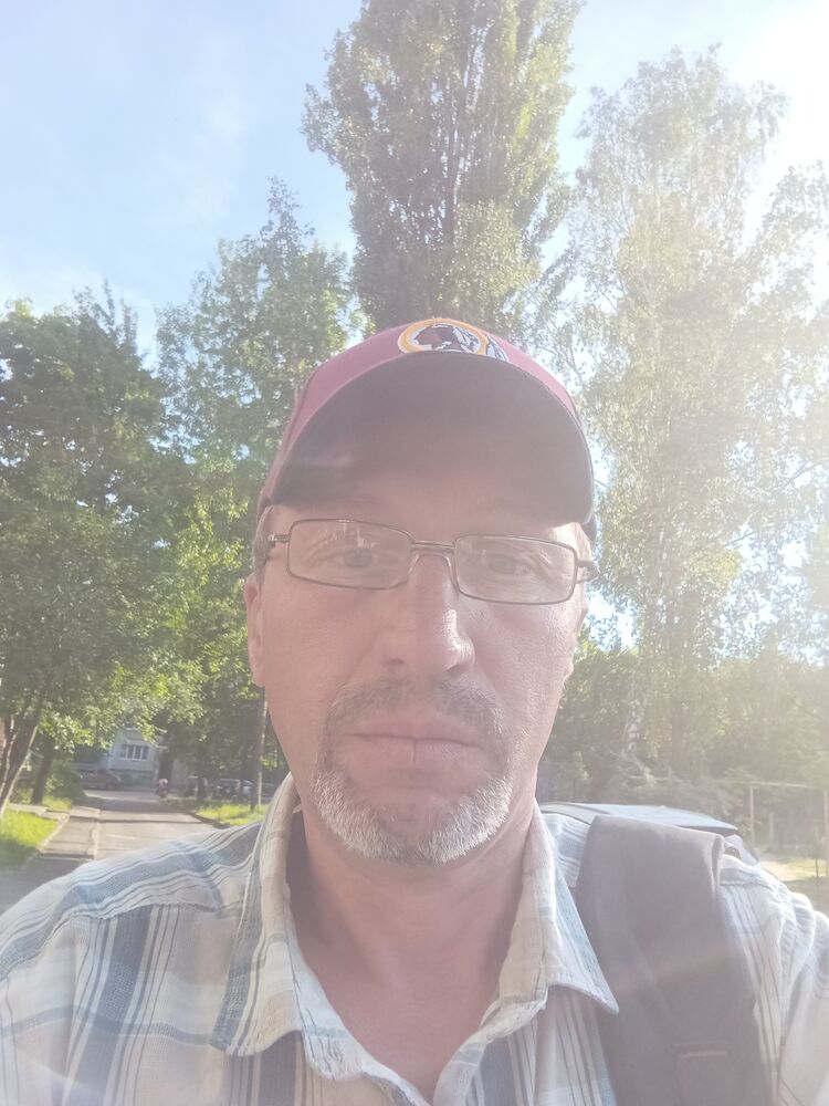 44369061  , 52 ,    