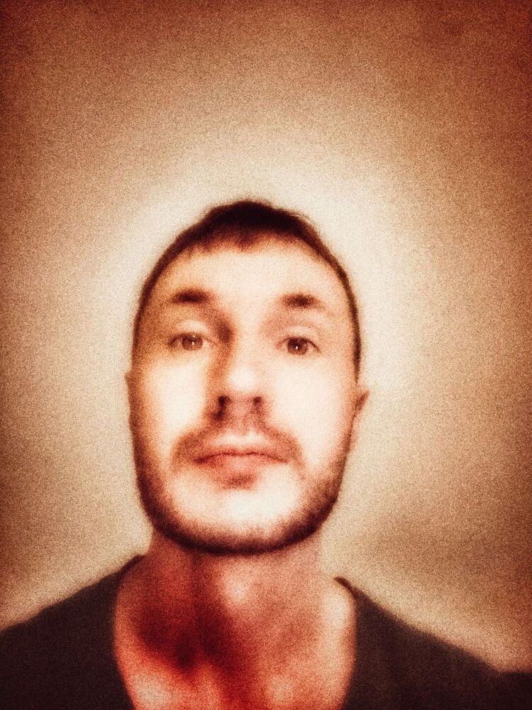  44728101  Simon, 34 ,    