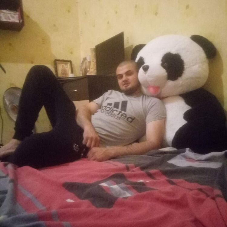  25406631  Sergiu, 28 ,    Maisons