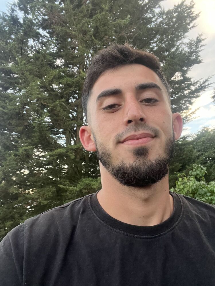 44103571  Emil, 27 ,    Frankfurt Am Main