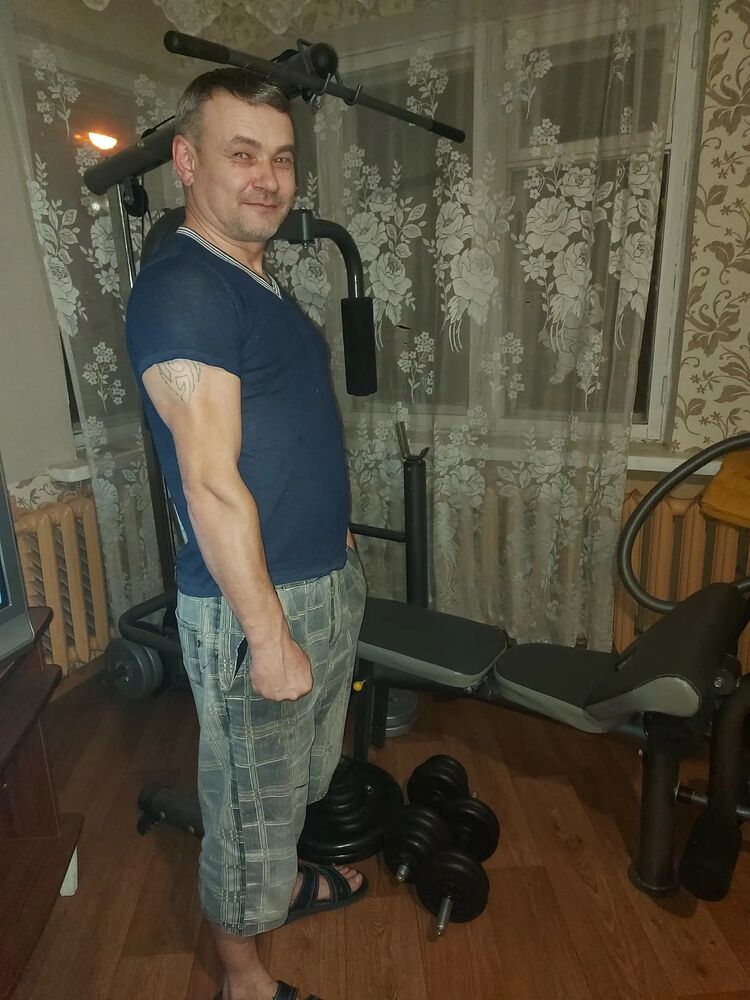  -,   Leonid, 45 ,   ,   