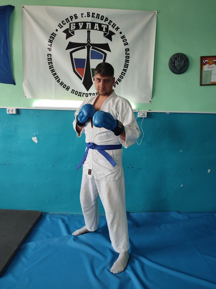  36552811  Konstantin, 35 ,    