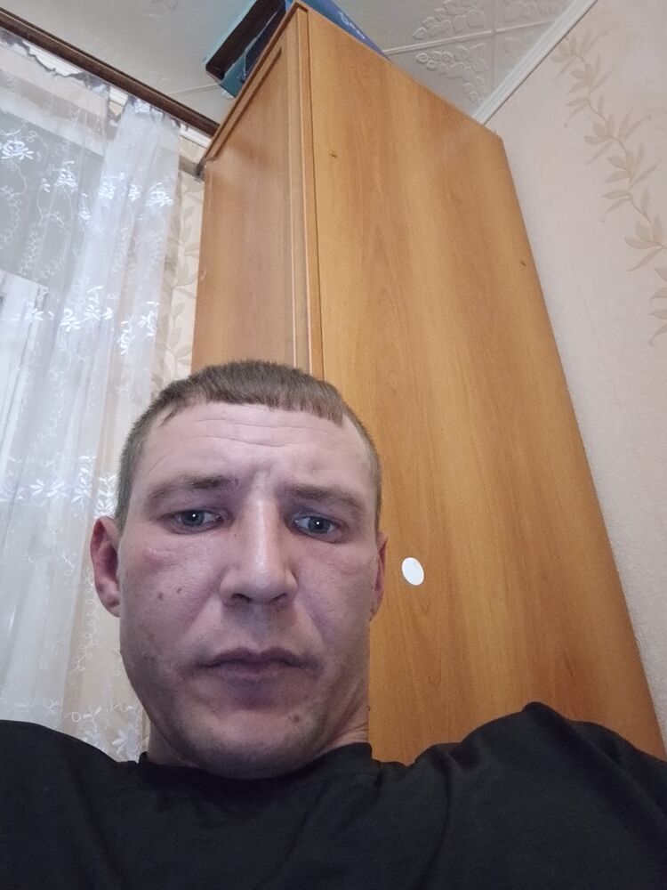  53379281  , 32 ,    -