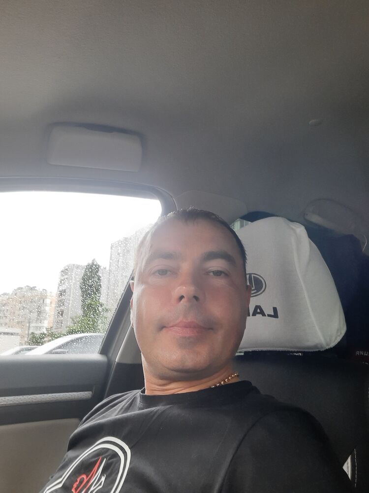  40500281  , 44 ,    