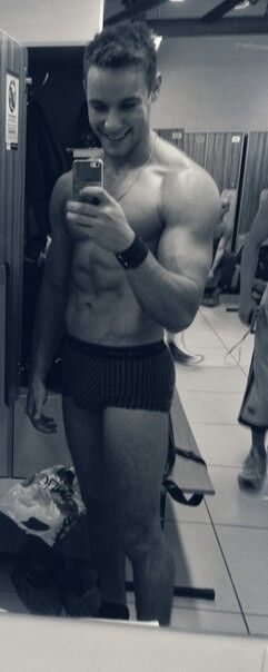  5421521  Andrew, 31 ,    