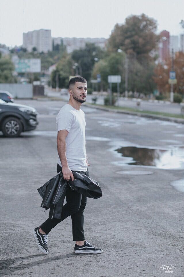   ,   Hussien, 27 ,   ,   