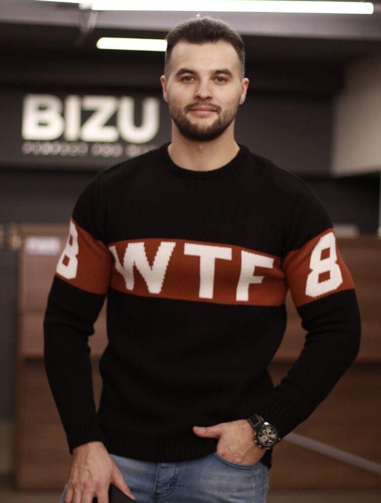 ���� 19096831 ������� Adriano, 35 ���, ���� ���������� � ��������