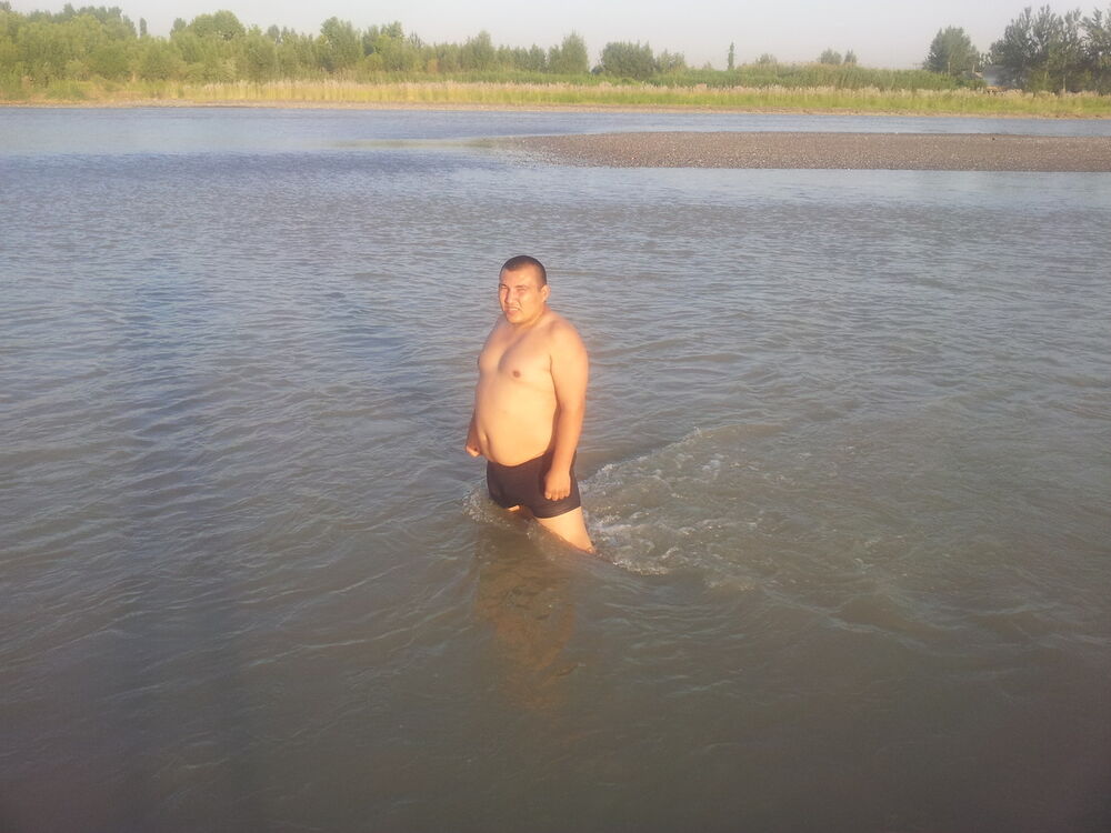  4557211  DONIYOR, 40 ,    