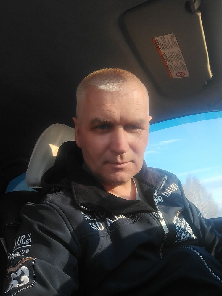  42668731  , 46 ,    