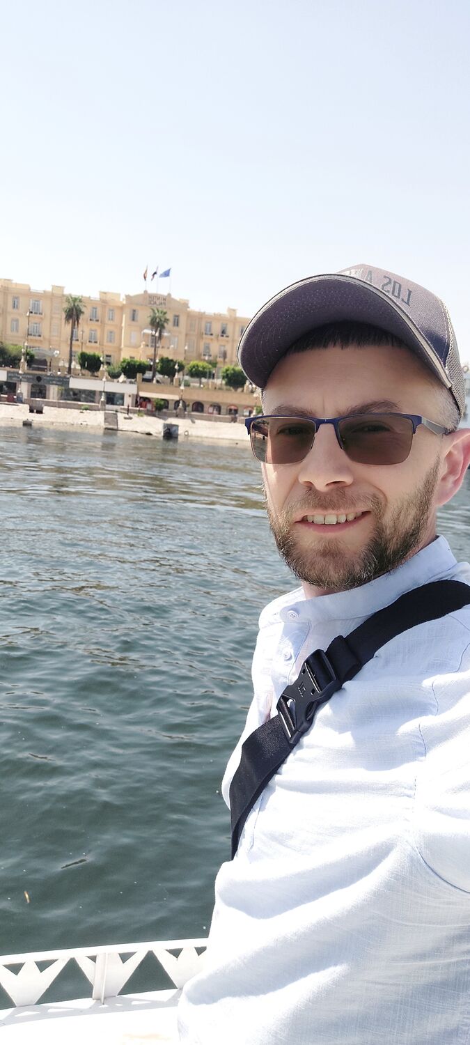  53944631  Basilio, 30 ,    