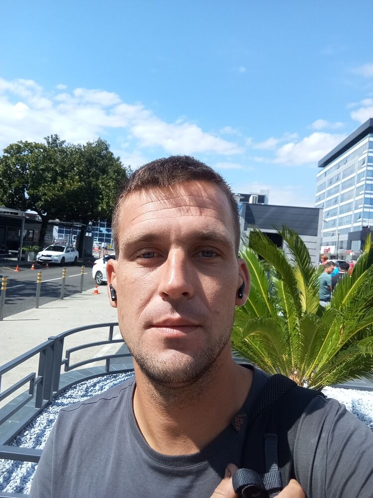  48842571  , 37 ,    