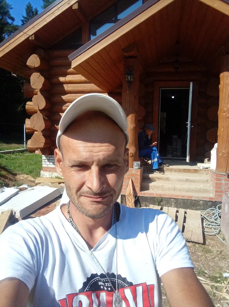  49629881  , 42 ,    