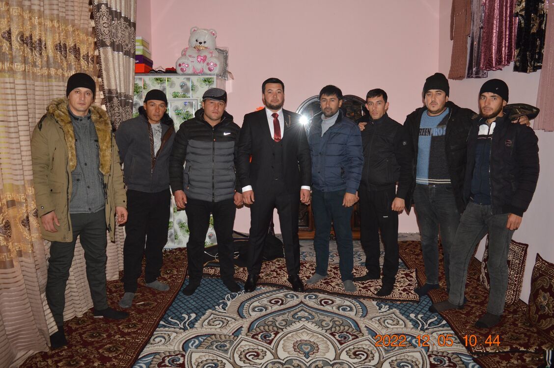  42226971  Sanjar, 28 ,    