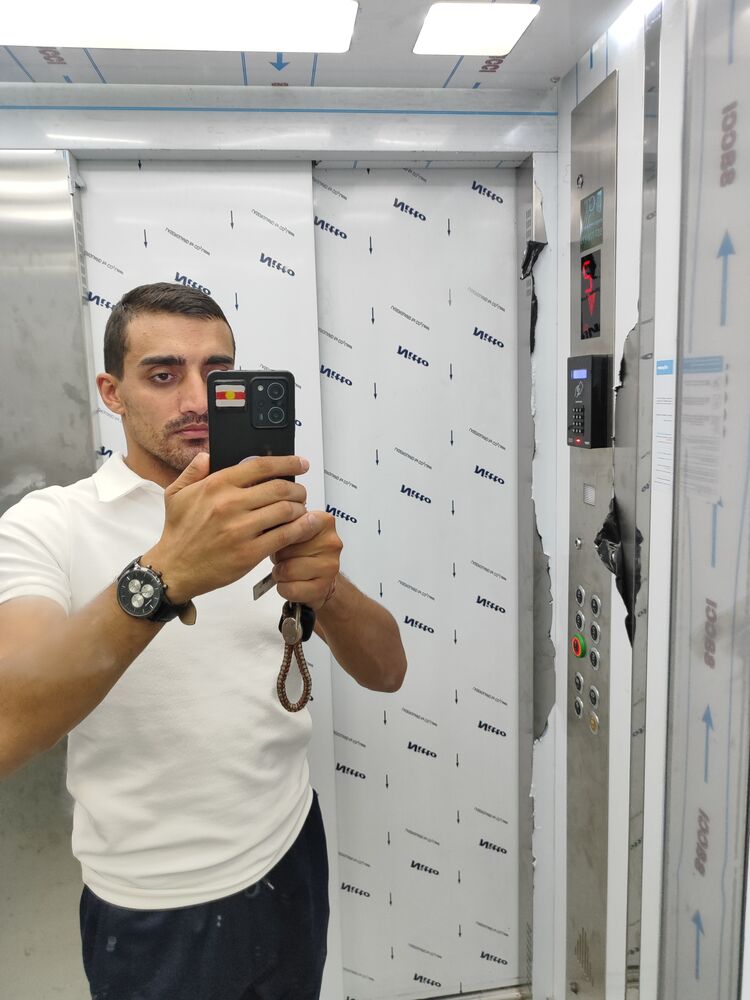 45121461  Muraz, 30 ,    