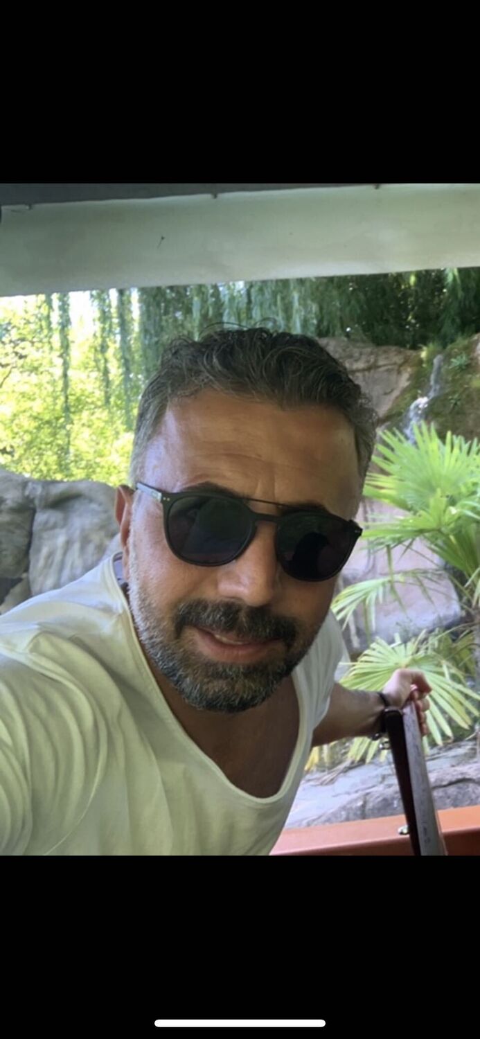  Elysee,   Arman, 41 ,   ,   