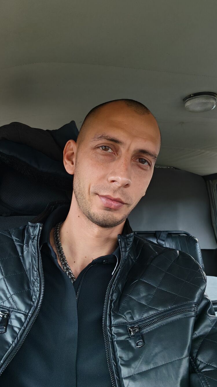  53724561  , 33 ,    