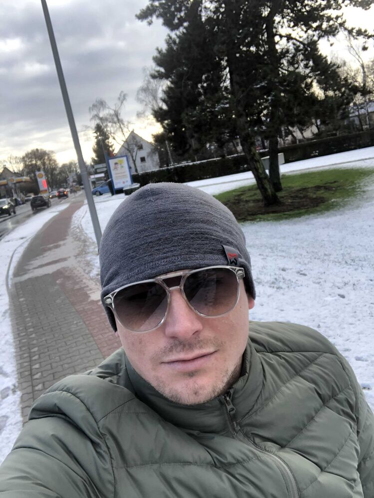  ,   Viorel, 33 ,   ,   