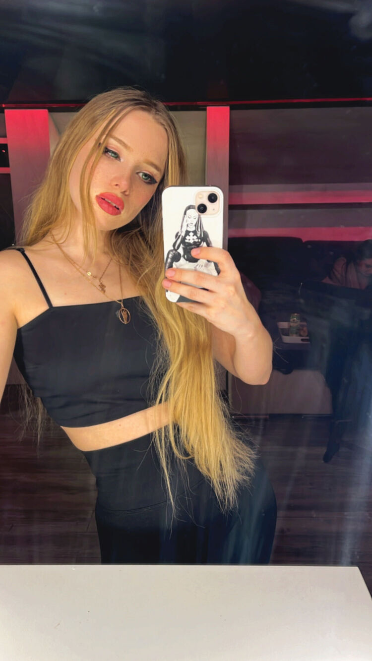  26263081  , 27 ,    -