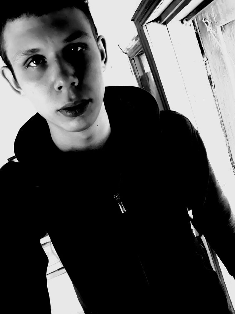  26565971  Vladimir, 23 ,    