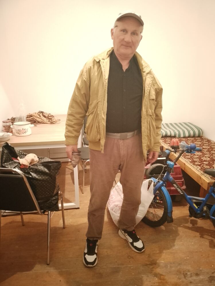  51691981  , 61 ,    