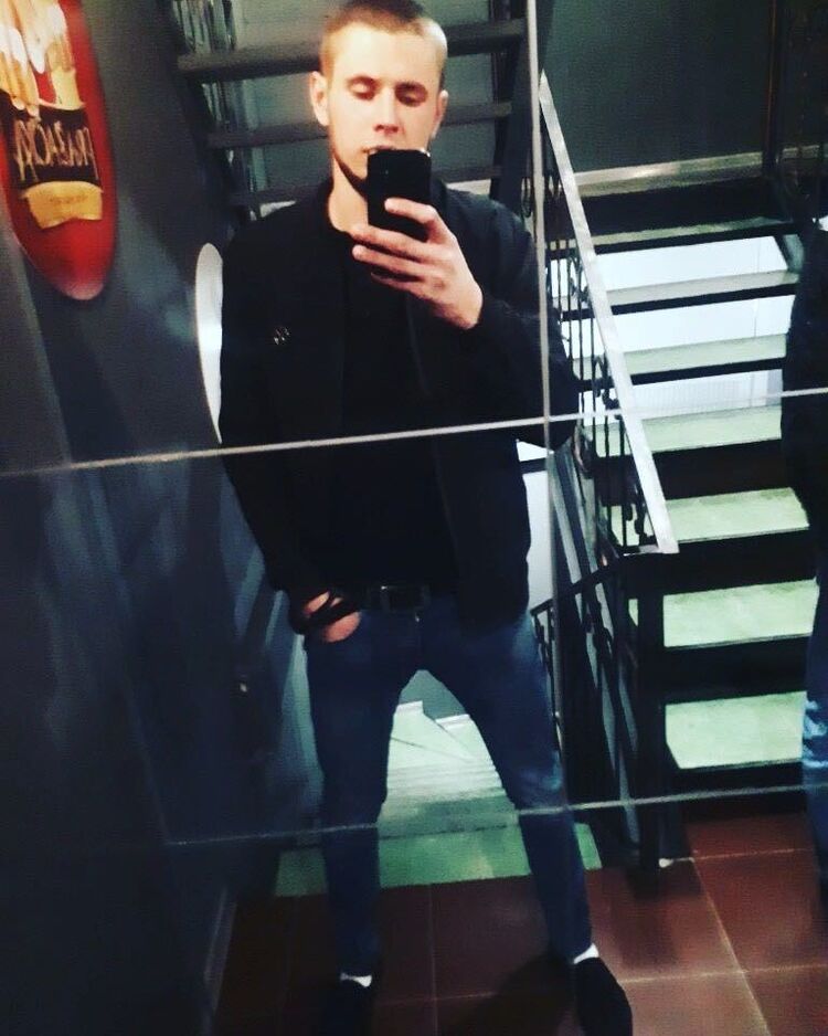  28749111  , 79 ,    