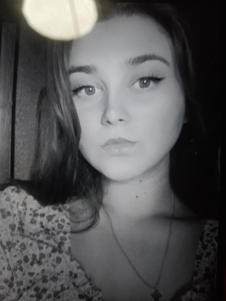  47715481  Julia, 26 ,     