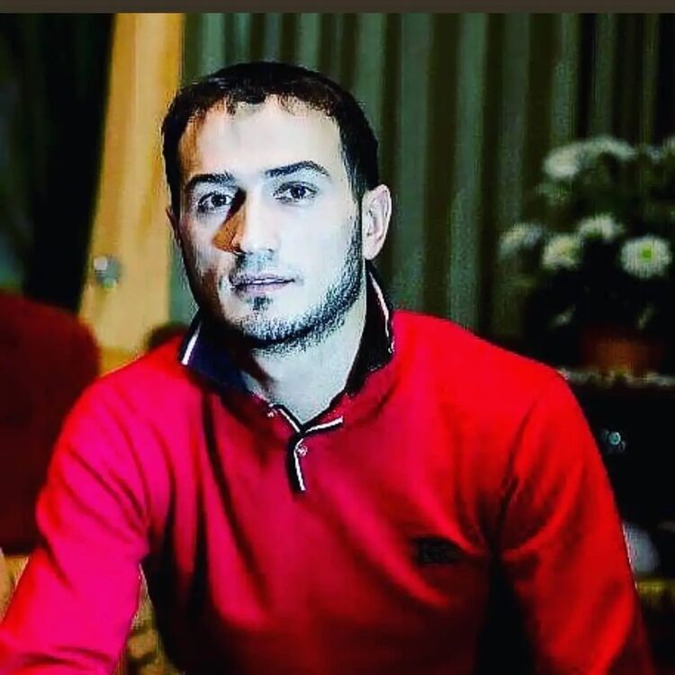 39385021  Ismail, 33 ,     