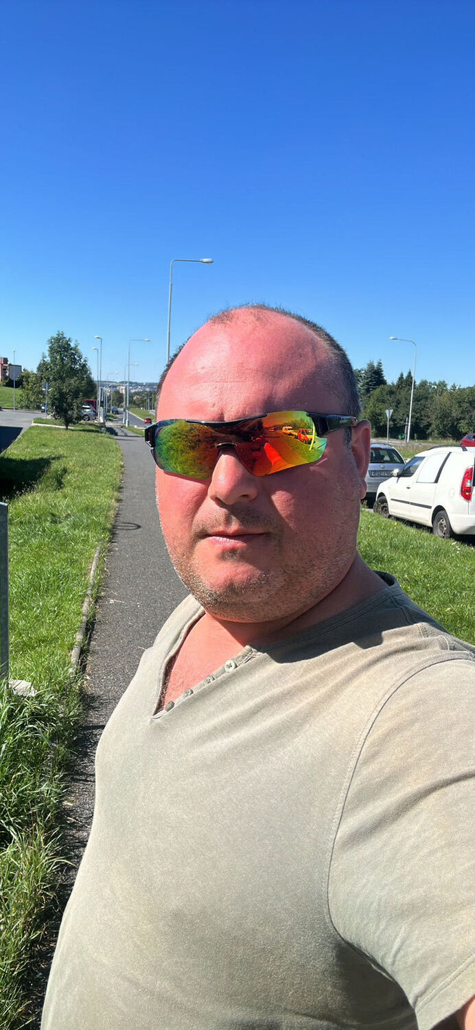  37700771  Viktor, 39 ,    Praha