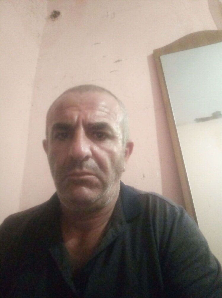  28585141  , 44 ,    