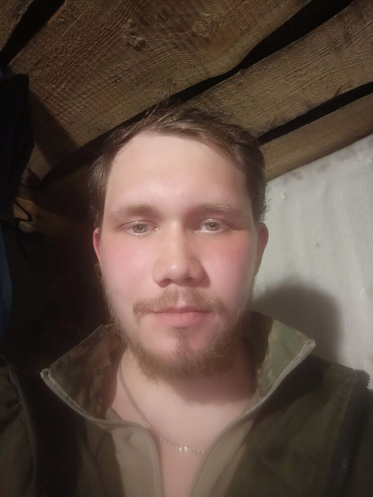  ,   Artyom, 22 ,   ,   
