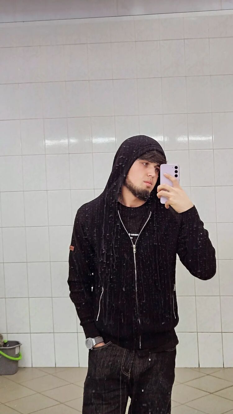  53808341  Ahmad, 19 ,    