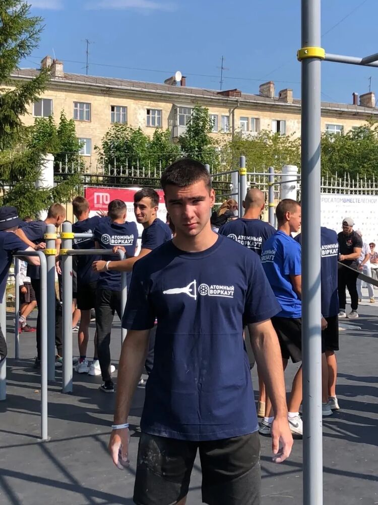  ,   Vlad, 22 ,   ,   , c , 