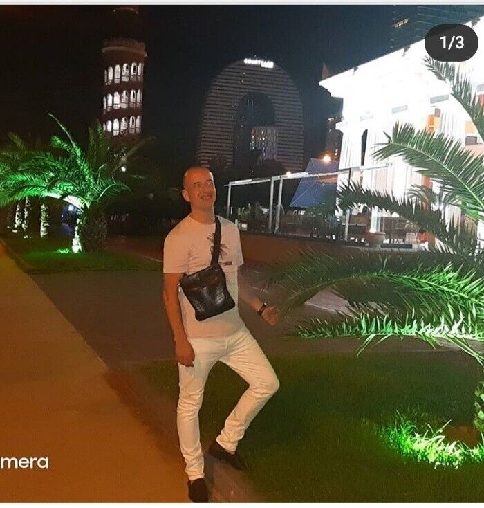  21043421  Alexandr, 39 ,    