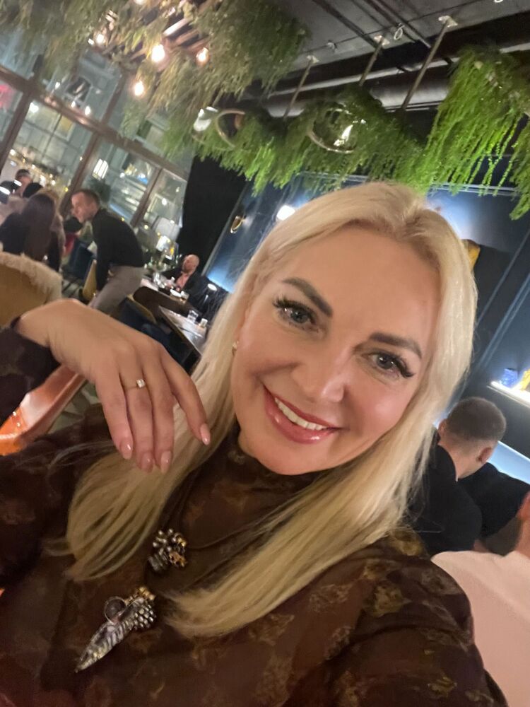  48442611  Ksenia, 51 ,    