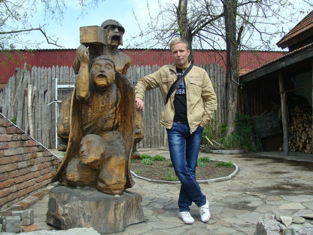  5330381  Lazer, 37 ,    