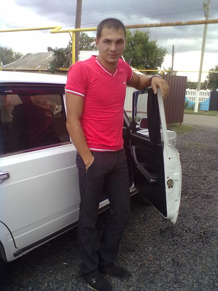  9008231  Andrejj, 33 ,    