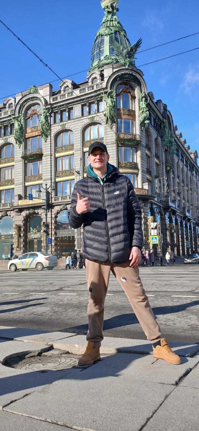  54131611  Ivan Black, 34 ,    