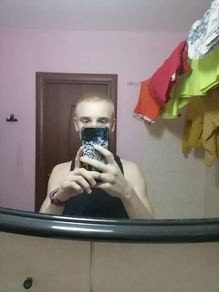  32367111  , 20 ,    