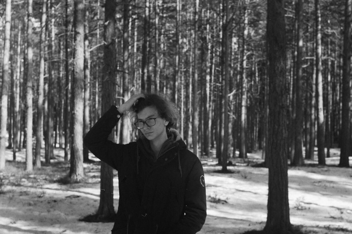  27338501  , 23 ,    -