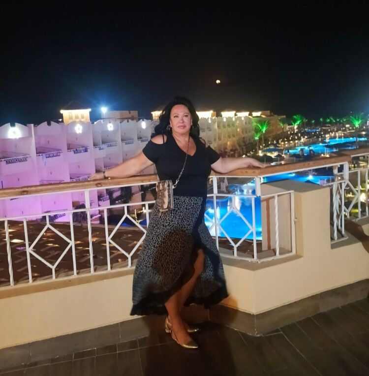  54766601  Marina, 56 ,    