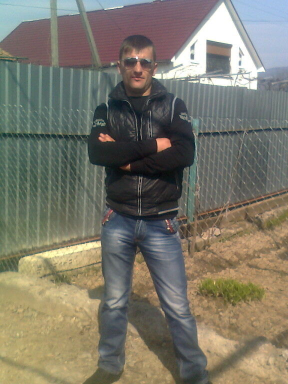  10458201  , 37 ,    