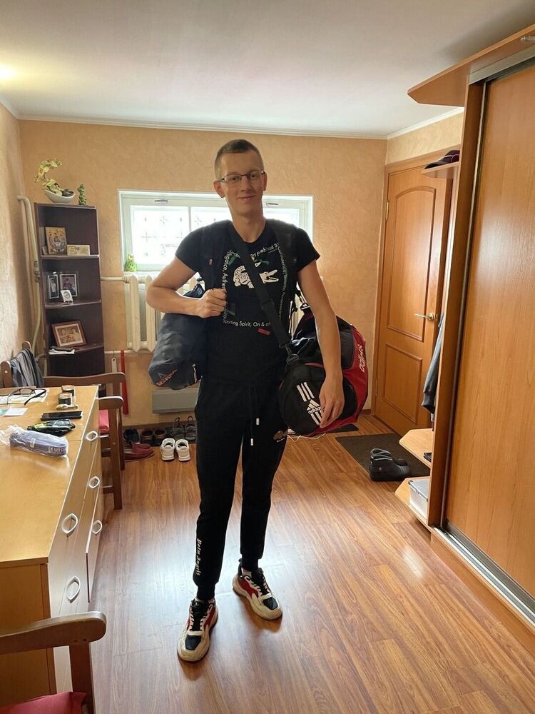  33818341  , 22 ,    -