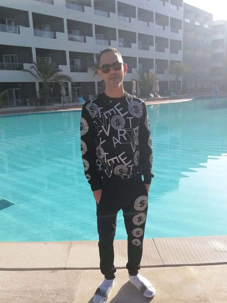  40871301  Ahmed, 42 ,    