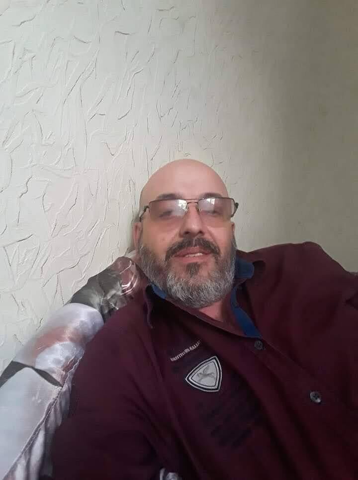  53326221  Hakob, 49 ,    -