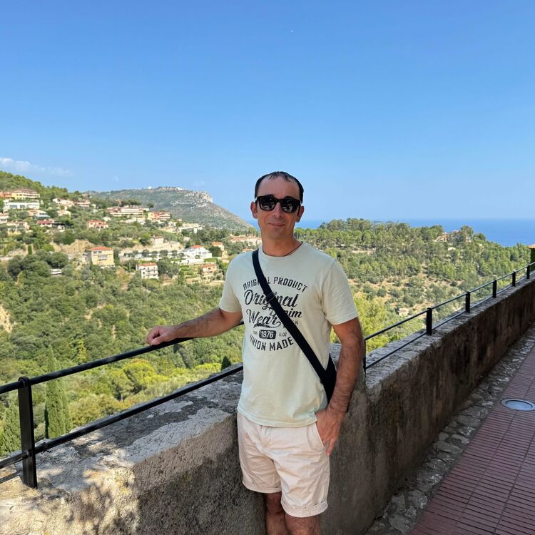  Regensburg,   Vasyl, 36 ,   ,   , c 