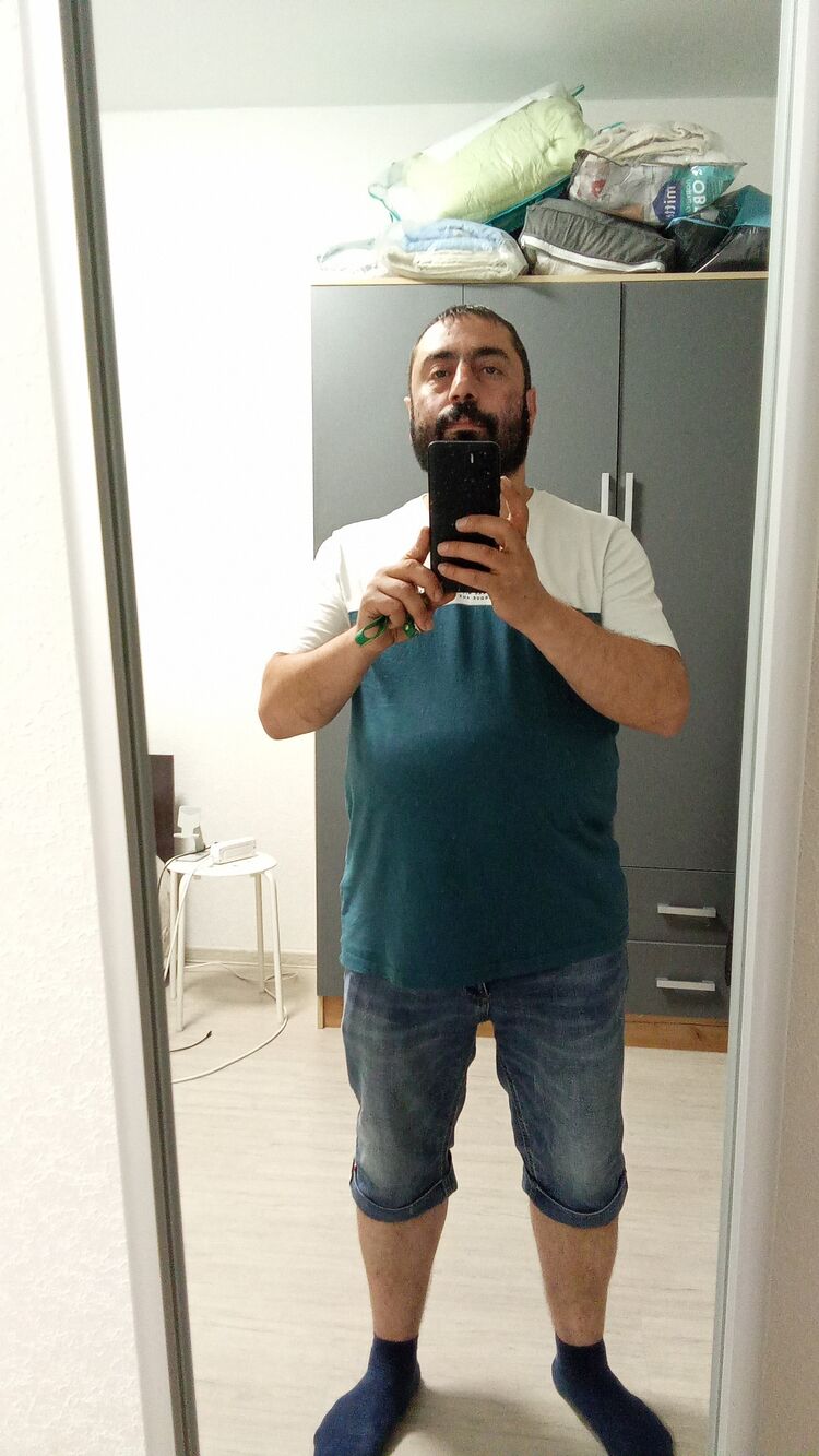  44403581  , 39 ,    