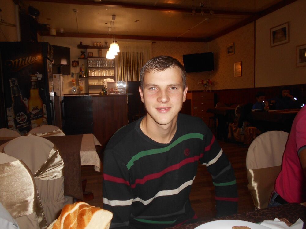  41469461  Pavel, 31 ,    